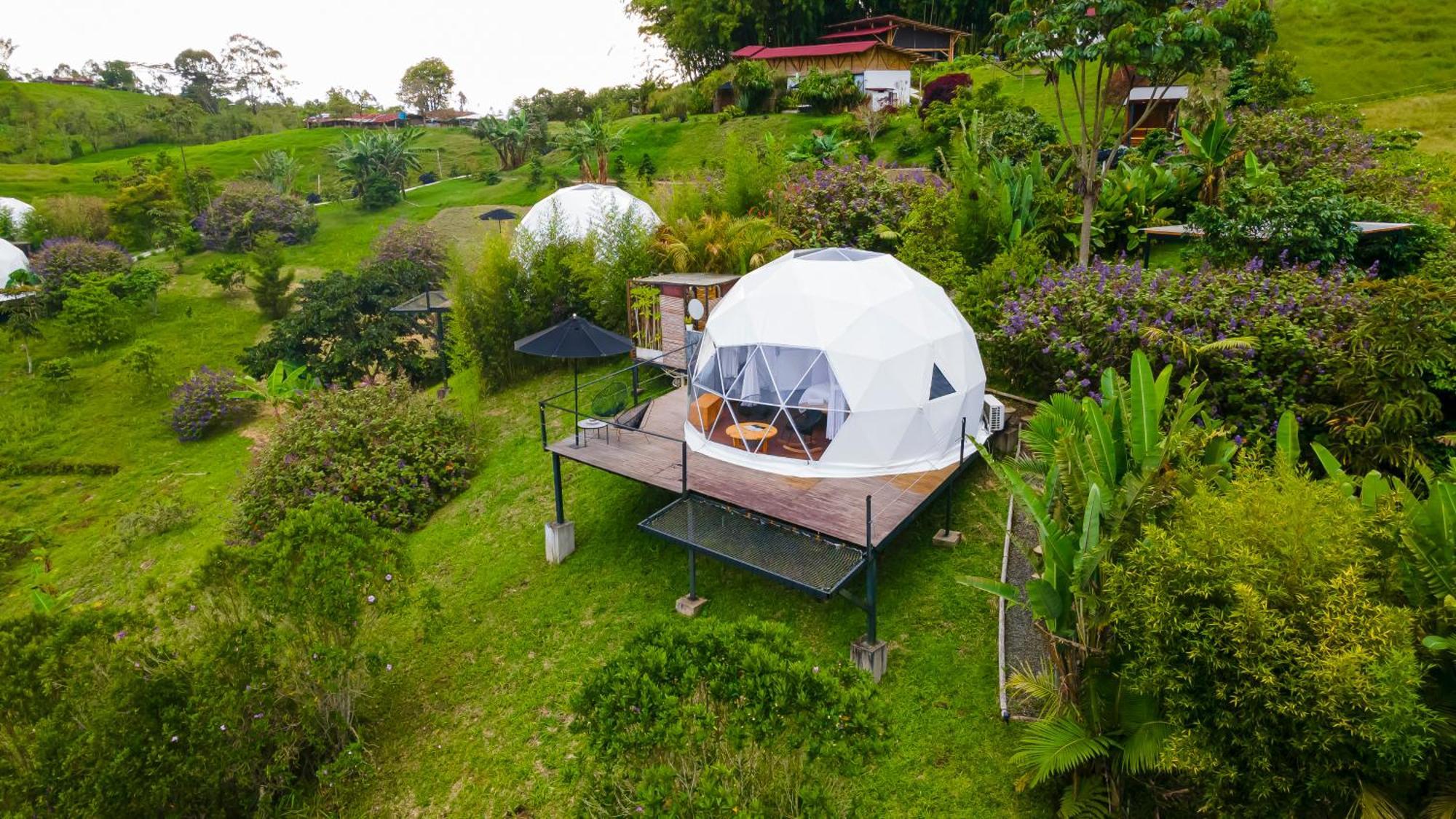Ecohotel Monte Tierra Habitaciones Y Glamping ฟิลานเดีย ภายนอก รูปภาพ