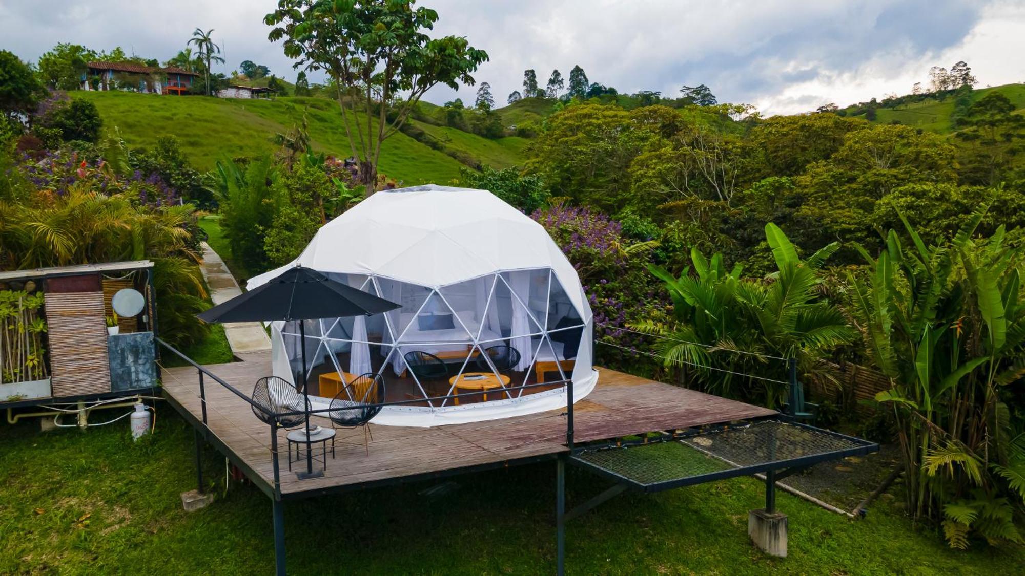 Ecohotel Monte Tierra Habitaciones Y Glamping ฟิลานเดีย ภายนอก รูปภาพ